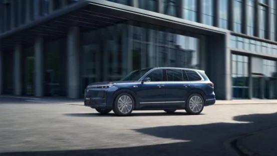 AI体系造AI汽车！限时17.38万起，吉利银河M9上市，开启AI出行新时代