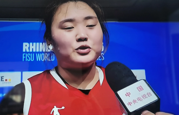 大宝贝刘禹彤带领中国女篮打进四强

来自北京师范大学的刘禹彤又一次代表中国大学生