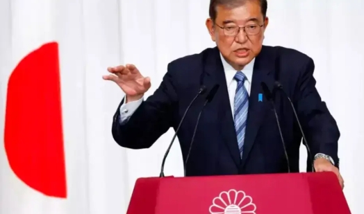 日本首相发出警告。

日本首相石破茂说，美国现在在俄乌战争问题上的态度，给了世界
