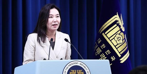 7月4日韩国执政的共同民主党宣布因为朝野两党凌晨协商破裂，无论国民力量党是否出席