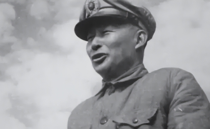 1962年2月10日，蒋介石探望病重的胡宗南，胡宗南泪流满面，说：”这里（台湾）