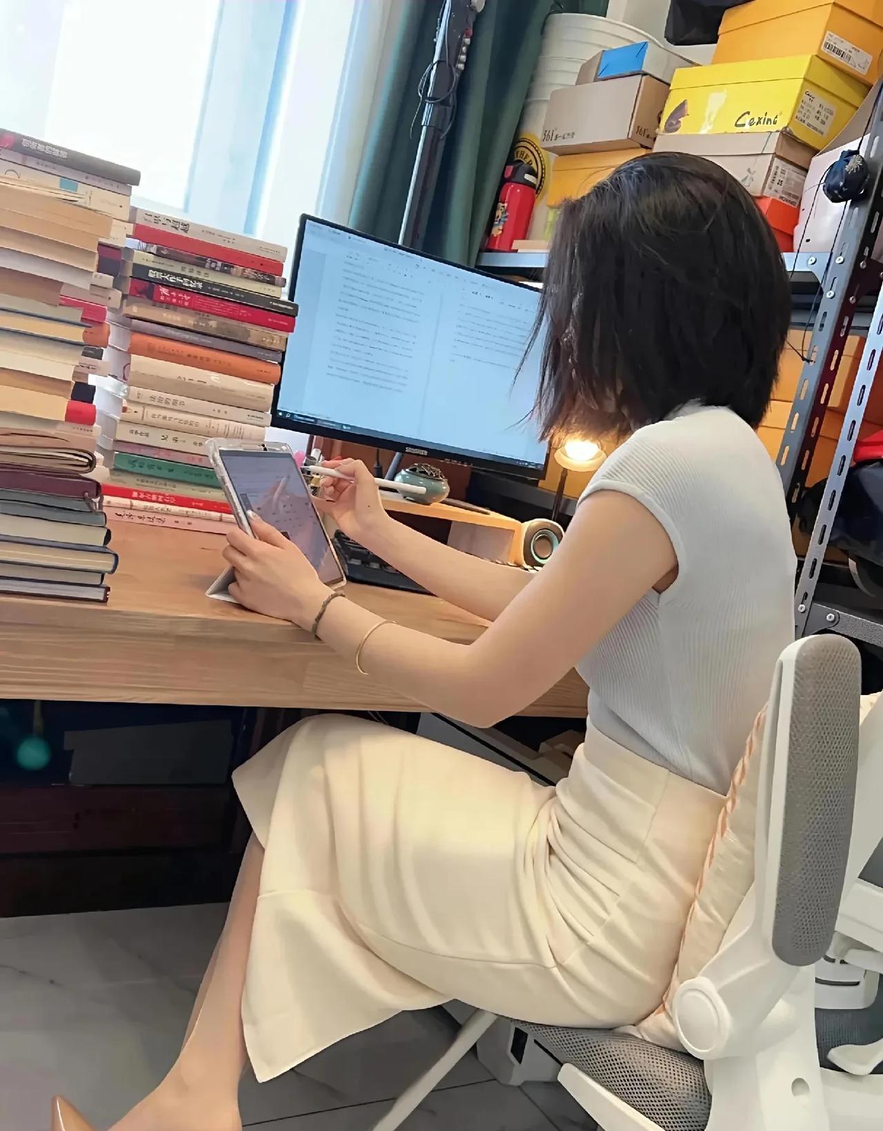 猜一下阿姨是做什么工作的？