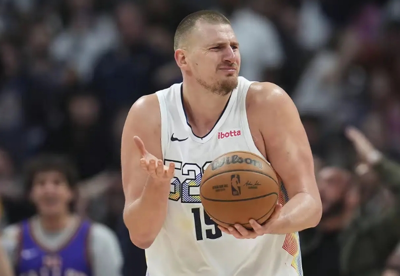 约基奇为啥无解？其实还是生在好时代了。

在NBA历史上，有个球员和约老师风格很