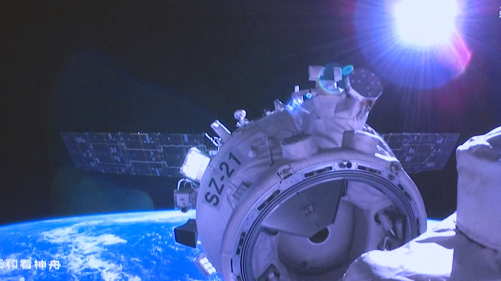 神舟二十一号带回的46.67公斤“太空特产”将如何颠覆人类科技？