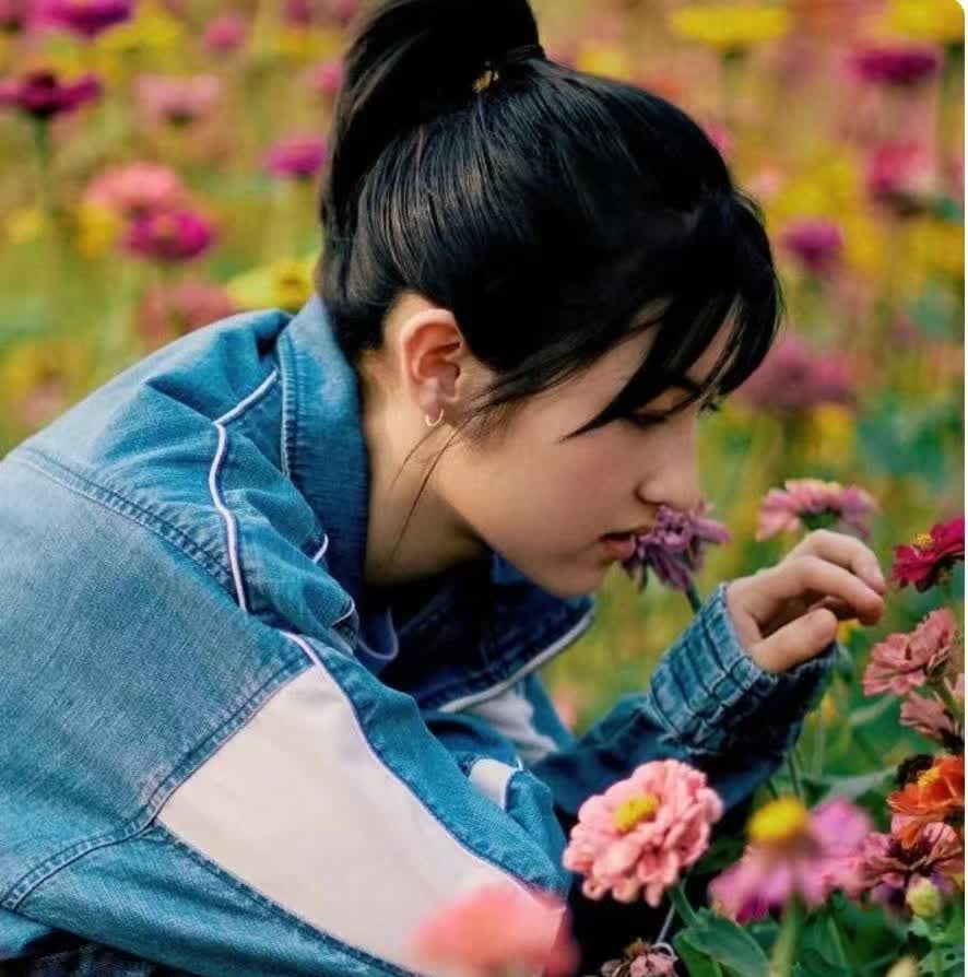 揭秘 <向往的生活>：张子枫狂喝牛奶，黄老师做饭口味太奇特