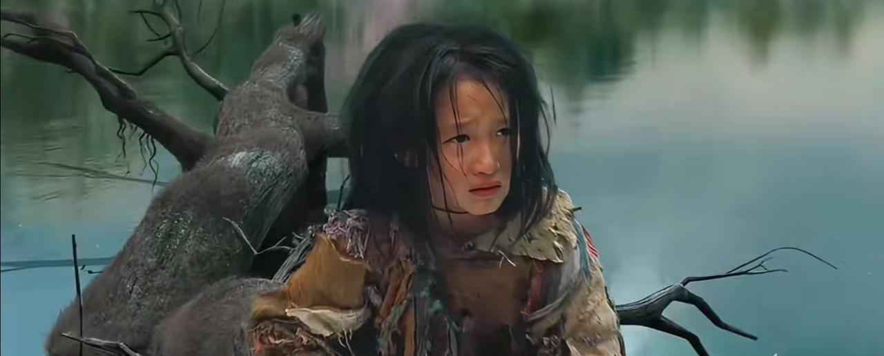 回头看看这部电影，发现陈凯歌真的很会故弄玄虚。
名字起得很大，人物形象非常可笑，