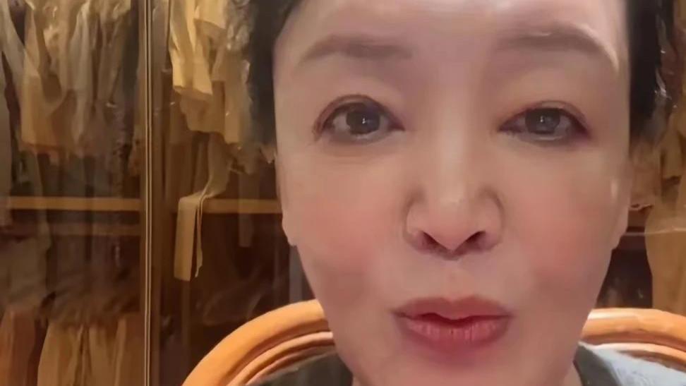 张兰微博回应凤凰网公布未生效临时性禁令，质疑有人刻意泄露资料