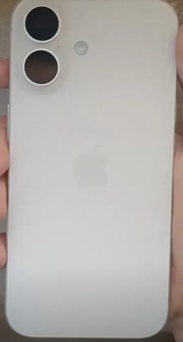 以前不理解为什么那么多人喜欢买苹果手机，包括我，也不喜欢苹果手机，但是有些地方确