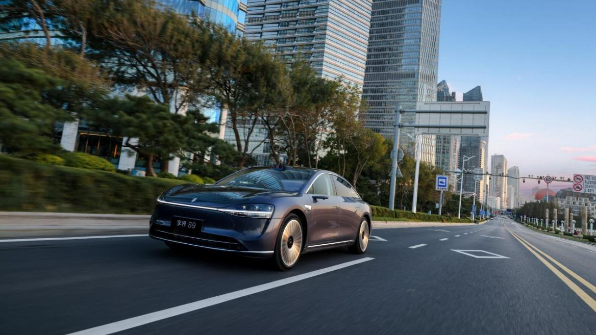 鸿蒙智行享界12月交付目标破万，豪华轿车“SBBA”新格局诞生