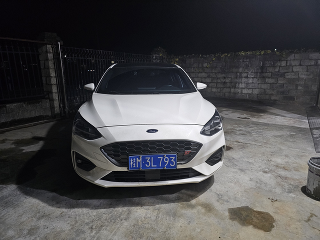 21款福克斯
你们的福克斯的8AT变速箱停车换挡有闯动吗？我的车换挡听到咔咔的声