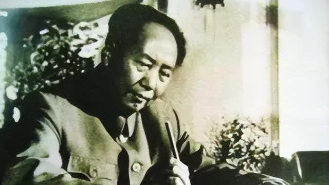 1955年授衔时，毛主席看着名单，突然问道：吕俊生怎么没在里面？