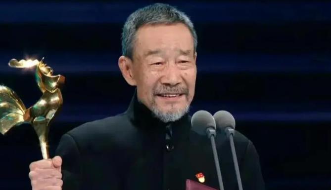 1990年，导演请李雪健主演焦裕禄，不料，焦裕禄的妻子得知后，立马摆了摆手，连连