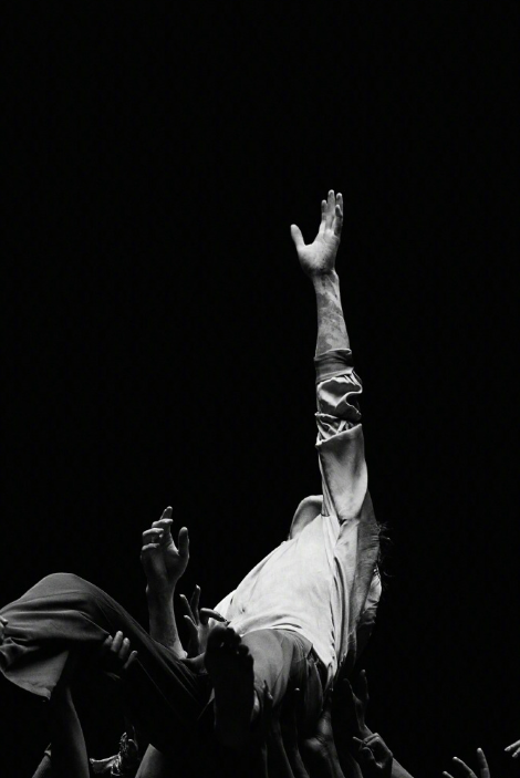 易烊千玺不忘初心啊
在你本来以为他潜心磨练演技了，他依然没有放弃热爱的舞蹈
而且