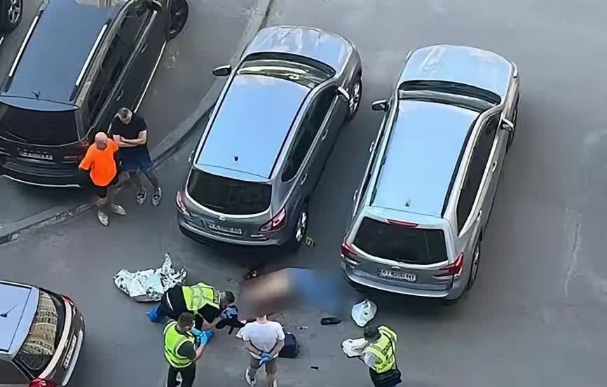 俄罗斯情报部门终于想起老手段了。他们的老祖宗是克格勃，以前很厉害的。

10