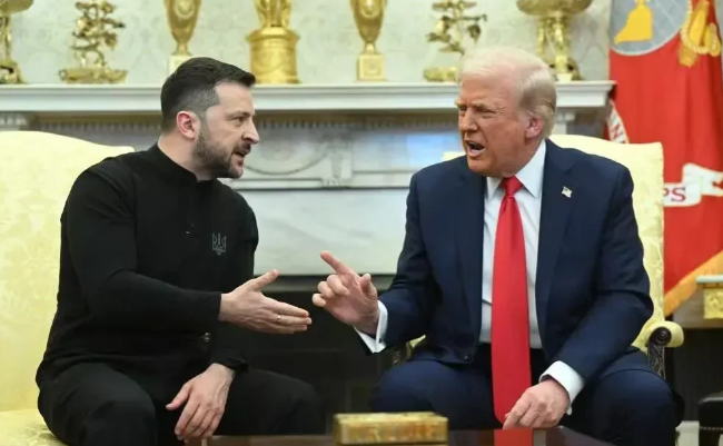 在美国高官和特朗普连番“换人”威胁之后，泽连斯基怂了！在间接道歉并感谢特朗普的同