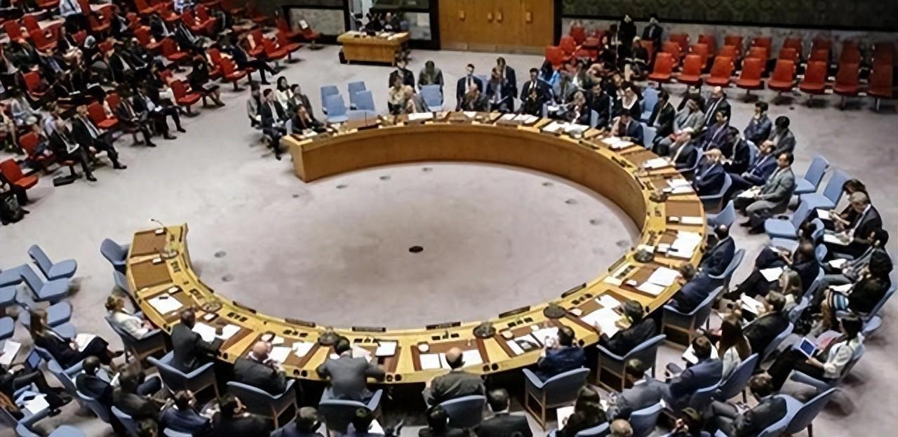 14票赞成1票反对？联合国安理会表态，导弹从天而降，以色列被炸
当地时间周二晚间