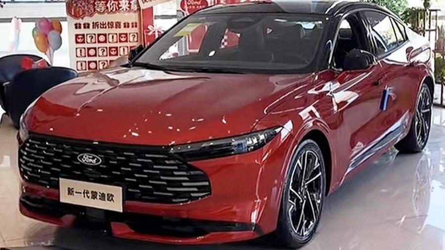 新款福特蒙迪欧到店，前脸取消分体大灯，升级261马力+8155芯片