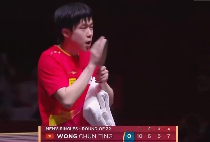 再说一遍，
没谁比楚钦的粉丝更爱鹰眼！
无论男裁判女裁判，
只要敢判就要做好心理