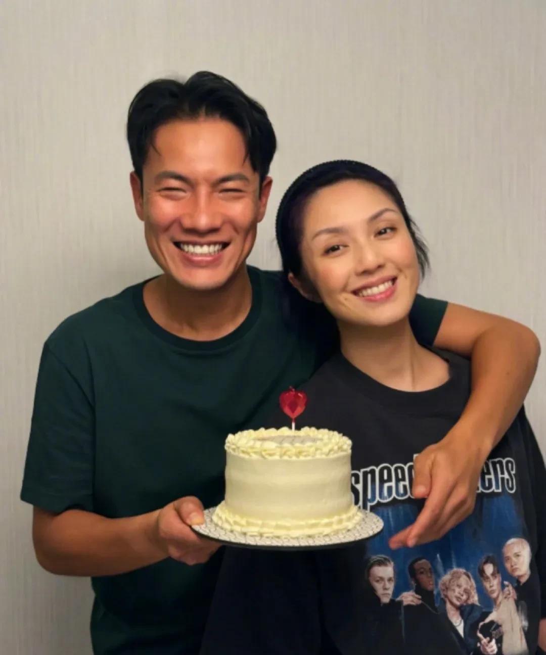 杨千嬅丁子高庆结婚16周年，庆祝方式别开生面
8月12日凌晨，杨千嬅在社交媒体发