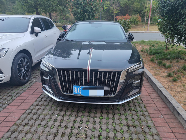 红旗H5用车感受
提车到现在已经有80天了，整体感受还不错，但也有一些小遗憾，具