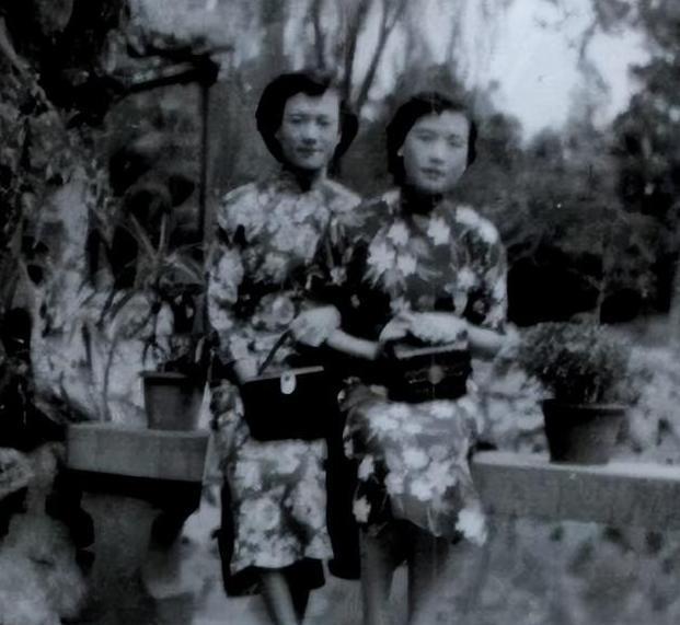 “白天做姐妹，晚上做夫妻！”1956年冬，上海警方收到一封举报信，一名间谍伪装成