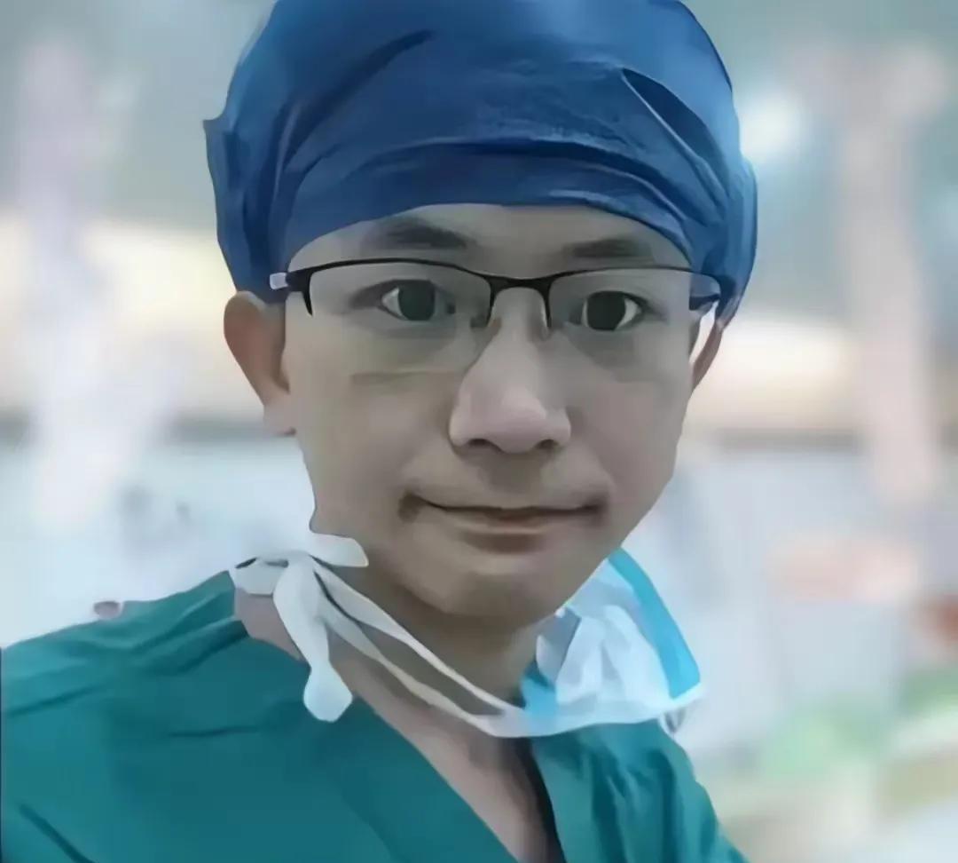 731下个月终于要上映了，一波三折，备受争议，很多人咬牙切齿。然后，网上开始铺天