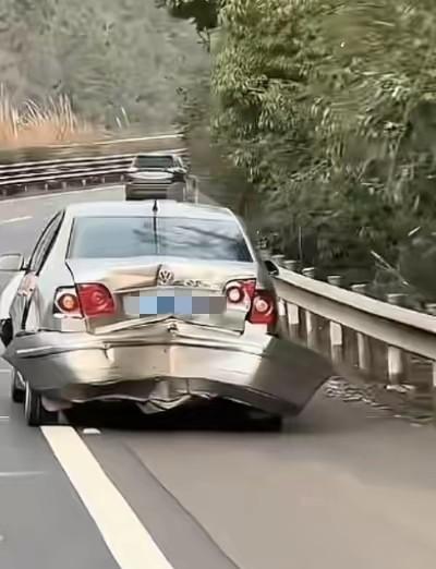 先修车还是先回村？