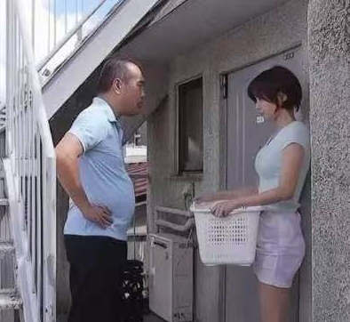 房租刺客的高频突袭：房东先生，您的体力条是无限续杯的吗？