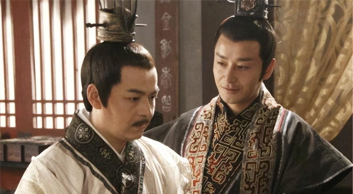 汉文帝让相士许负给宠臣邓通相面，许负说邓通将来会穷困潦倒而死。汉文帝不信，赐给邓
