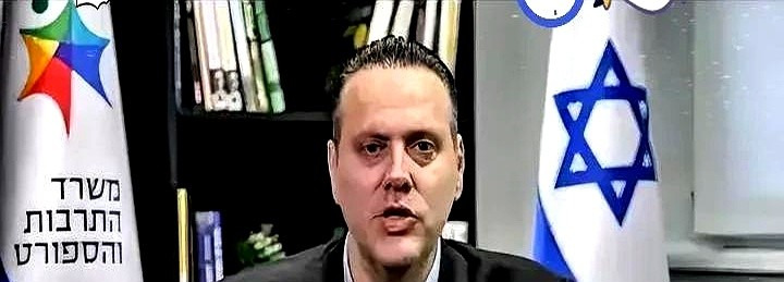 战争中的无辜平民有多惨烈  











以色列体育部长米基·佐哈尔在