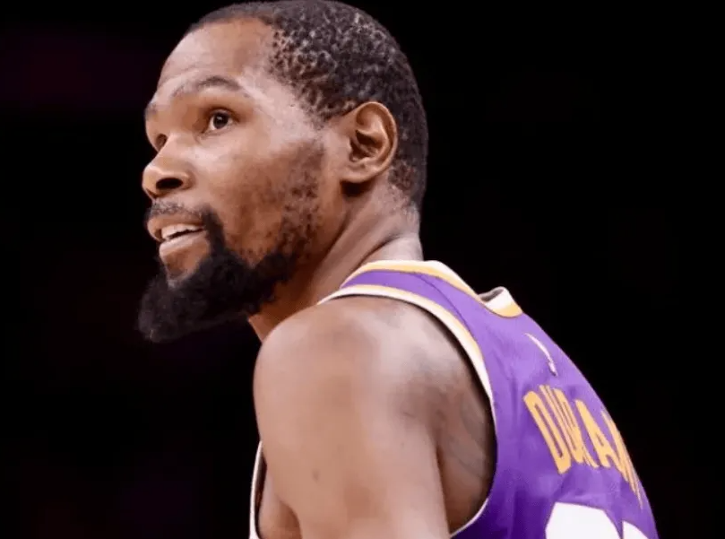 前NBA球员迈克-毕比在一档播客节目中谈到了火箭。
毕比表示：“凯文-杜兰特的加
