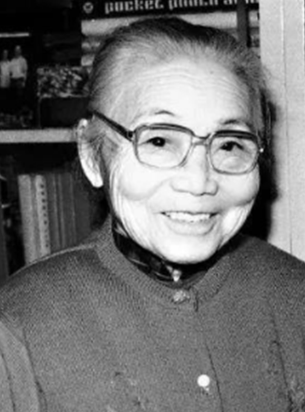 1925年，苏州豪门潘祖年病重。临终前，他支开旁人，只留下20岁的孙媳妇，厚着脸
