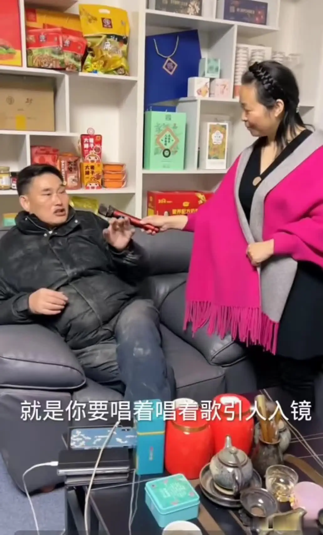 大衣哥朱之文成名后越来越摆谱了