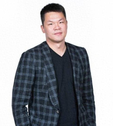  24 - 25赛季CBA广东队失败背后：总经理和主帅是否该下课？