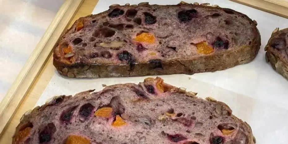 盒马16.9元一片的面包被称“面包刺客”，客服回应定价合理觉得不好吃可不买。这面