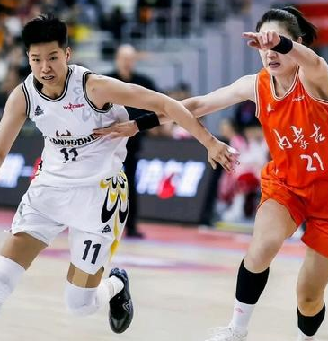 广东女篮3比1绅士横扫内蒙古女篮晋级WCBA总决赛，WCBA半决赛，广东女篮以大