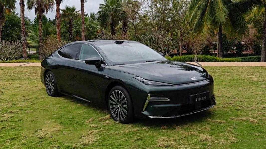 吉利造了台“帕梅”，长超5米，优惠完10万多，7个月卖了7万台！