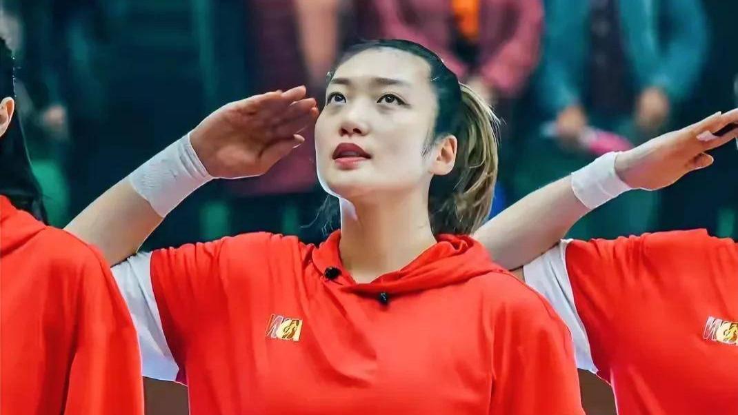 李梦状态回勇，能重返女篮国家队吗？宫鲁鸣得好好琢磨琢磨