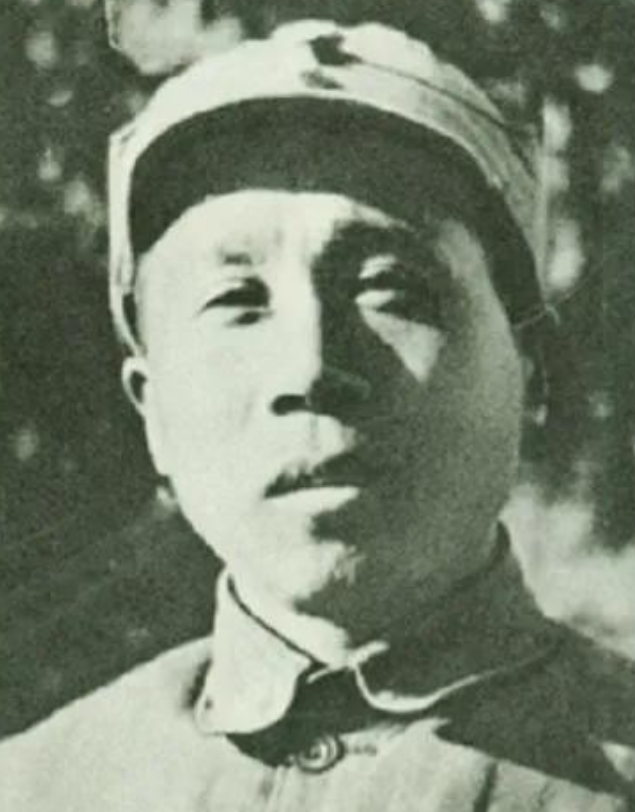 1955年，白天将军拒绝接受中将军衔，毛主席都劝不动他，彭德怀知道后，直接追着他