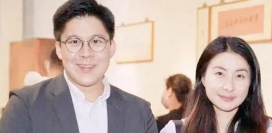 印象里，豪门生活总充满距离感，不是各种商务应酬，就是奢华宴会。但霍启刚和郭晶晶，
