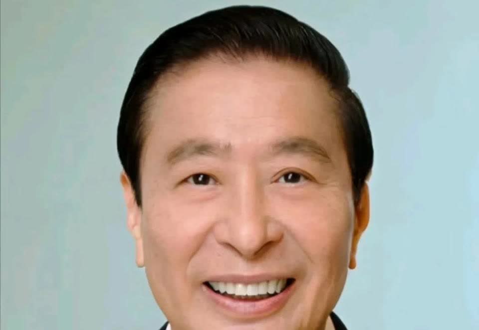 李超人现在一定又是最后悔、
最难过的人，因为估计他没想到，
和他相爱相杀一辈