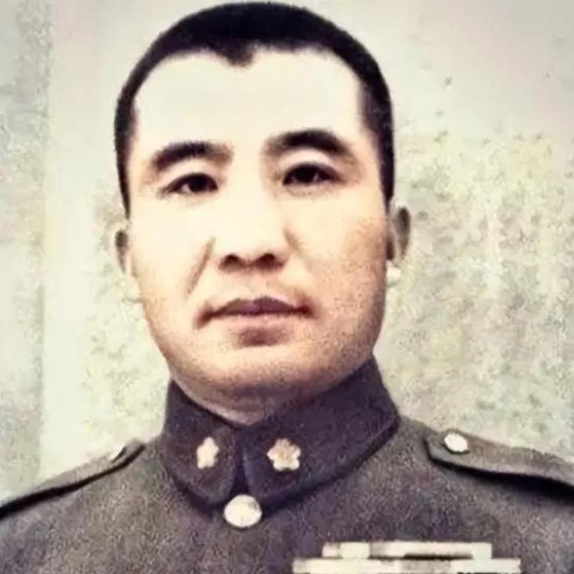 1948年，国民党高级将领王耀武被俘，被带到陈毅面前。陈毅开口便问：“你家里为啥
