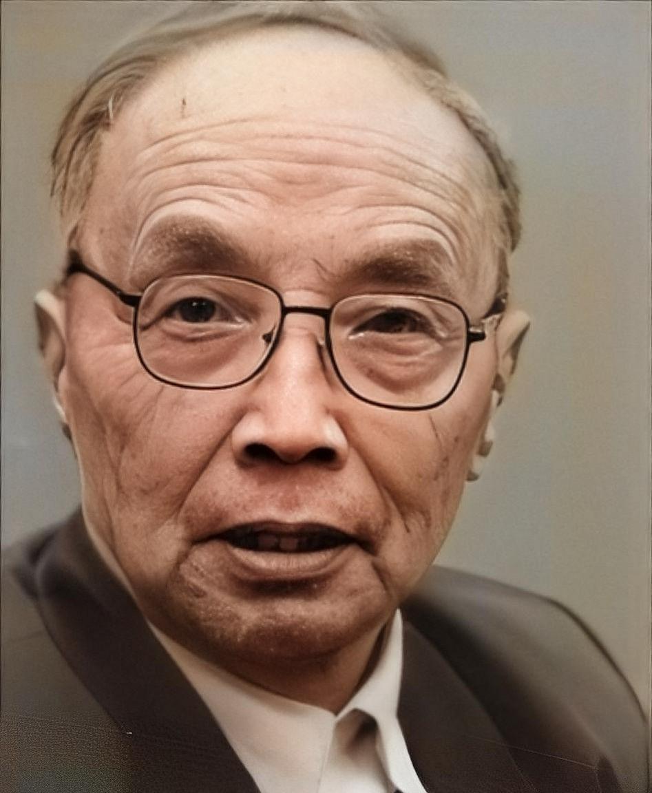 1951年，渣滓洞的看守黄茂才被判处死刑，行刑当天，黄茂才突然大喊：“别杀我！我