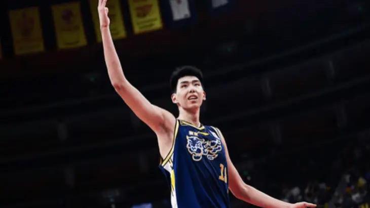 杨溢高效两双完成全运会首秀，徐昕降维打击