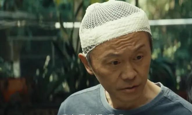 《暗潮缉凶》岳厂长是凶手吗？
沈小舟之死越来越扑朔迷离，锁定的嫌疑人一个一个都被