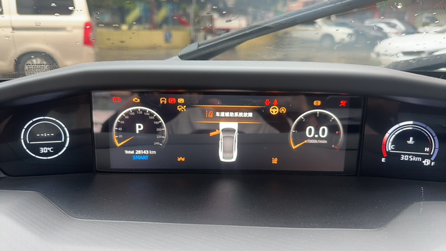 就在刚刚 univ 通病 买车的慎重
我买的是 23 款 1.5T 运动版。24