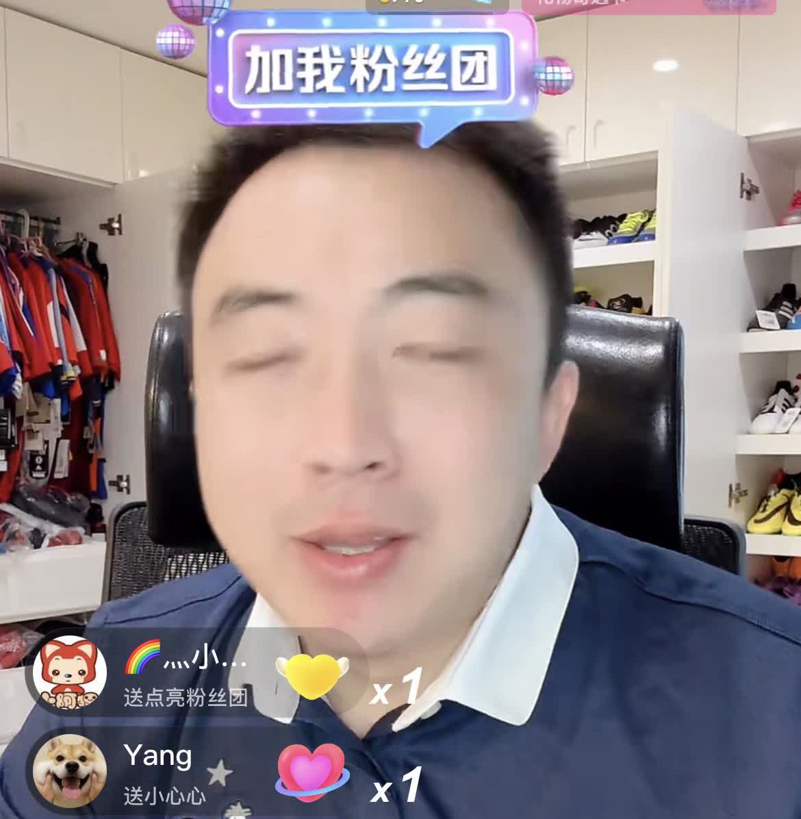 成都蓉城主教练徐正源炮轰俱乐部的底气在哪里？解说员袁甲认为，最重要的原因是成都蓉