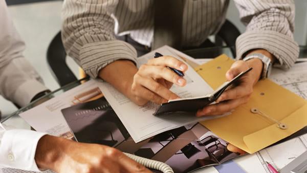 小微企业“六税两费”减免政策2025年还适用吗？