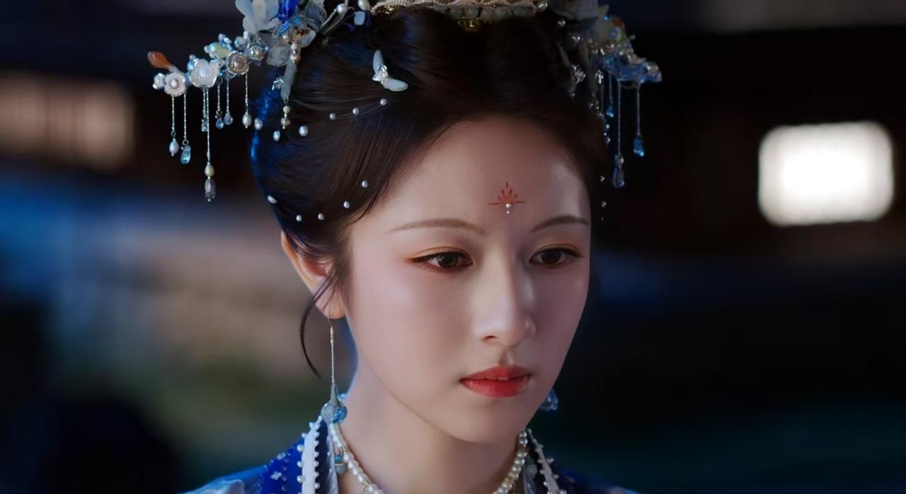 《朝雪录》：秦莞被封为永慈郡主，大周朝的郡主含金量也太低了吧？
秦莞不仅将濒临死