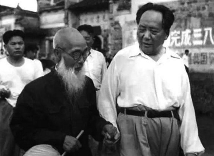 “这孩子了不起！”这是毛主席的恩师毛宇居在回忆主席小时候时做出的评价。毛宇居比毛